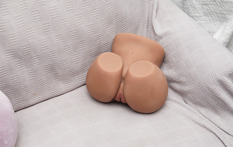 Realistic Butt with Beautiful Alluring Pussy